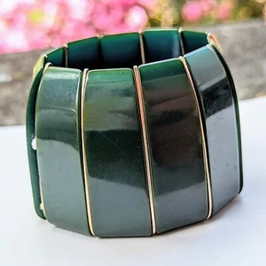 Vintage DARK GREEN Art Deco Style BAKELITE Stretch Bracelet w/ Gold Tone Spacers - Picture 1 of 10