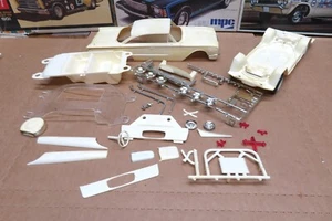 ORIGINAL 1/25 AMT 1960 FORD GALAXIE HARDTOP CLEAN BUILDER MODEL - Picture 1 of 14