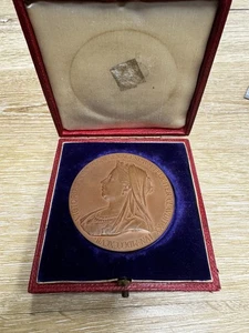 Queen Victoria Diamond Jubilee 60th Anniversary Medal 1837-1897 56mm - Bild 1 von 4