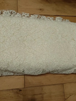 Gorgeous ivory white lace Fabric over  4 meters  Dressmaking Craft  - Image 1 of 4