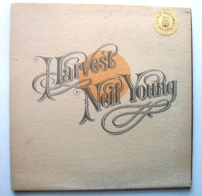 NEIL YOUNG HARVEST LP ORIG TEXTURED CVR GOLD RECORD STICKER VINYL NM WITH BONUS! Foto 1 de 4