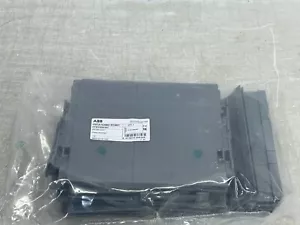 ABB 1SCA104661R1001 Phase Barrier for OT1600, Switch Circuit Protection (3P/4P) - Picture 1 of 6