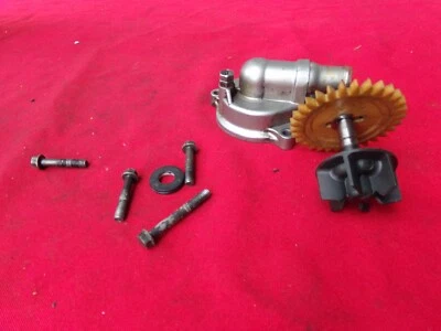 SUZUKI DRZ400S WATER PUMP W/ COVER 2005 DRZ 400S  OEM NICE Foto 1 de 2