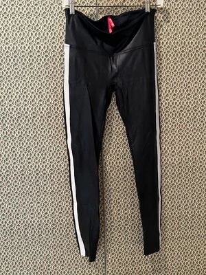 SPANX Leggings Cuero Negro Look Spandex Negro Con Esmoquin Blanco Raya L Foto 1 de 3