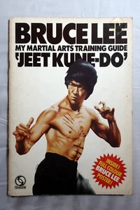BRUCE LEE My martial arts training guide ‘Jeet Kune-Do’ ~ 1974 MAGAZINE! - Picture 1 of 12