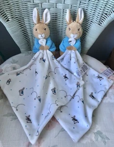 2 X M&S PETER RABBIT BUNNY COMFORTER BLANKIE SOFT TOYS DOUDOU 08221216 - Picture 1 of 2