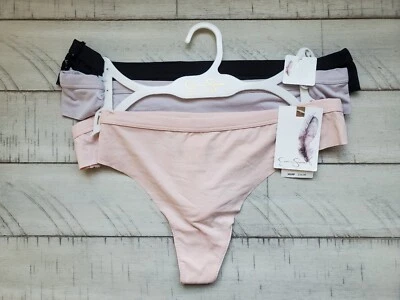 Paquete de 3 bragas de tanga JESSICA SIMPSON para mujer grandes negras/lavanda/rubor Foto 1 de 3