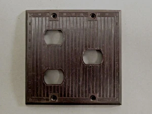 VINTAGE UNILINE 2-Gang 2 Geräte braun gerippt Despard Wandteller Art Deco Bordüre - Bild 1 von 1