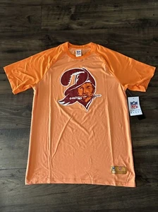NWT Men’s Tampa Bay Buccaneers Vintage Marks Bucco Bruce Throwback T-Shirt L - Picture 1 of 5