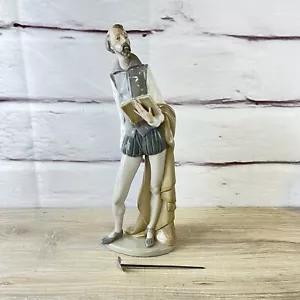 Retired Lladro porcelain Figure #305 Don Quixote Desafiante Reading 14.2" - Picture 1 of 10