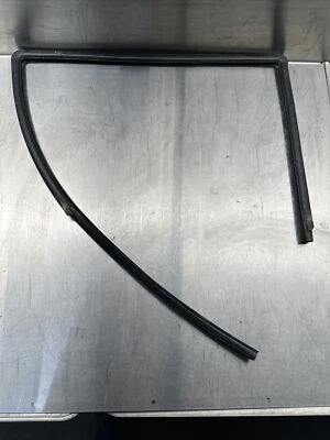 1997-2001 Jeep Cherokee XJ Rear Passenger Right Window Glass Seal Foto 1 de 4