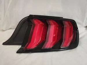 2018-2021 FORD MUSTANG RIGHT PASSENGER side taillight lamp led OEM - Foto 1 di 8