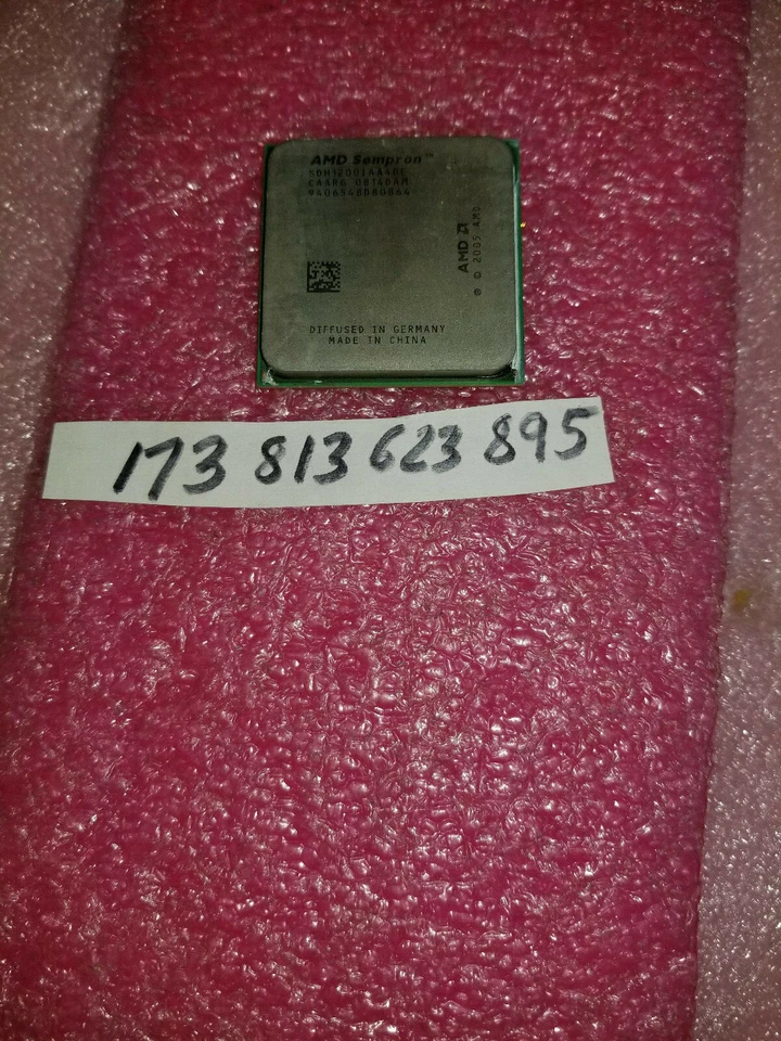 AMD Sempron 64 LE-1200 2.1ghz/512KB Base/Socket AM2 SDH1200IAA4DE 45 Watt CPU  - Image 1 of 1
