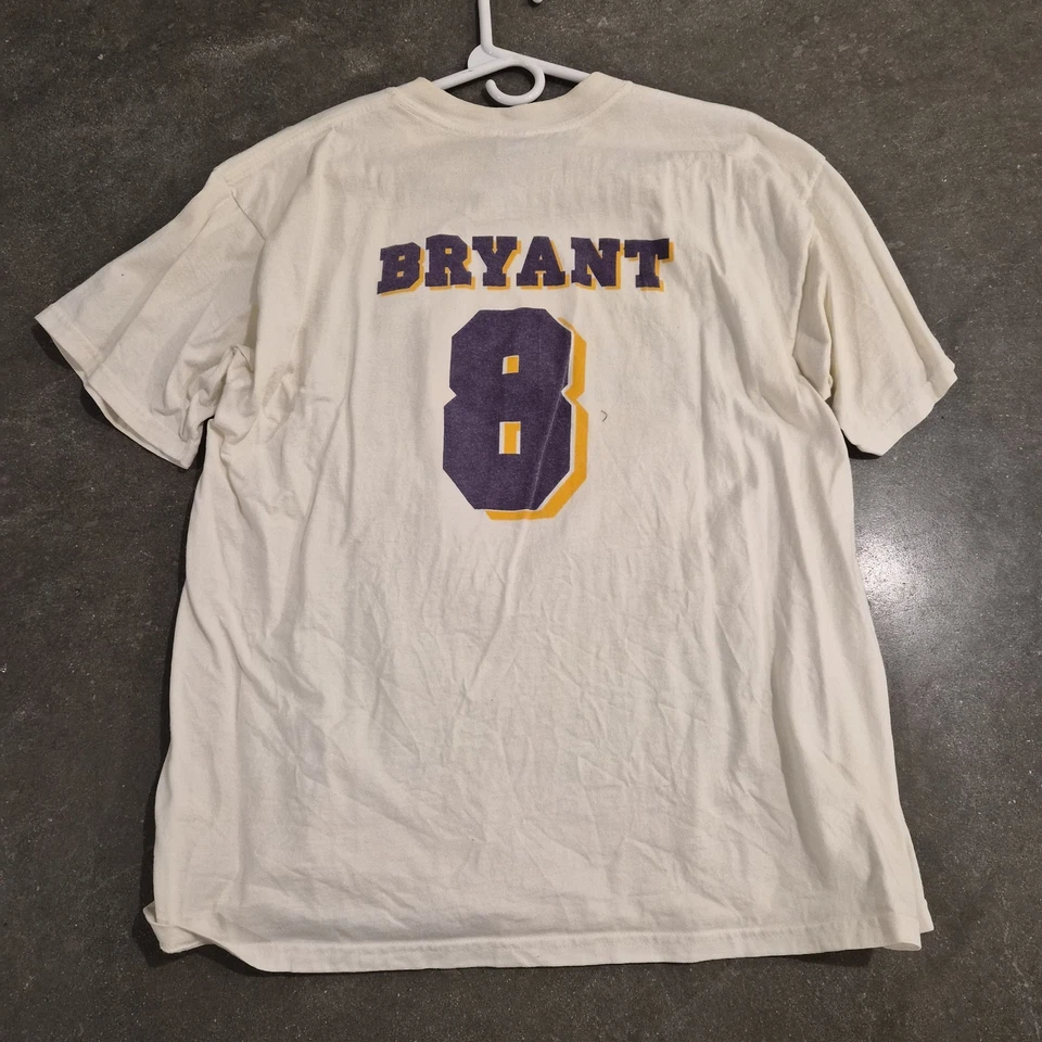 Kobe Bryant Los Angeles Lakers Vintage Size L - Image 1 of 4