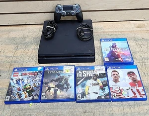 Pacchetto console Sony PlayStation 4 Slim 1 TB (CUH-2215B) CON 5 GIOCHI - Foto 1 di 13