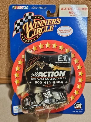Winner's Circle 2002 Kevin Harvick #29 GM Goodwrench & Action E.T. 1/64 w/hood - Image 1 of 2