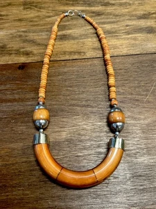 Collana berbera antica in osso e argento con collana di fagioli Ashanti - Foto 1 di 7
