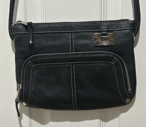 Tignanello Black Pebbled Leather Small Crossbody Shoulder Bag Pockket - Picture 1 of 13
