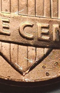 Uncirculated 2022 d. Multiple Die/ Cracks & chips - Picture 1 of 7