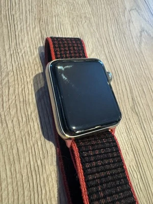 Apple Watch 3 Edelstahl GPS + LTE - 42mm, Display gebrochen - Bild 1 von 4