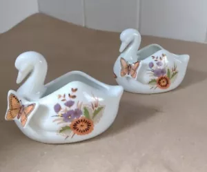 Small Swan Ornaments Posy Pots Butterflies and Flowers 80s kitch Vase X2 - Picture 1 of 8