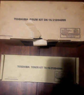 Kit de batería Toshiba DK 15 y kit de tóner TK 15 lote de 2 artículos nuevo caja abierta nunca usado Foto 1 de 4