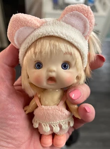 Mode 4,3" Mini BJD Puppe mit Kleidung niedliche Überraschung Gesicht blaue Augen blonde Haare - Bild 1 von 24