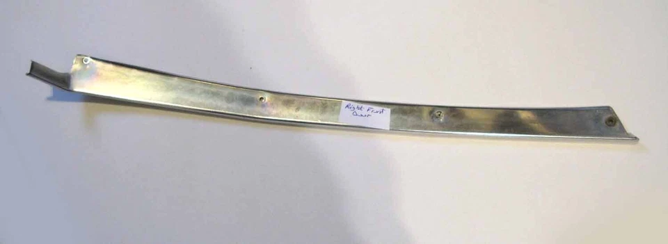 1977-1989 CADILLAC FLEETWOOD BROUGHAM RIGHT FRONT DOOR INTERIOR PILLAR TRIM - Image 1 of 1
