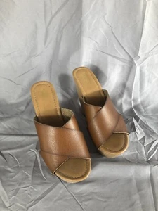 Mossimo braune Damen-Sandale aus Leder Holz Plateau Slipper Keilabsatz Größe 7,5 - Bild 1 von 5