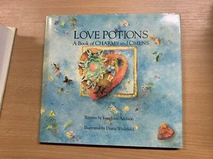 1987 "LOVE POTIONS - A BOOK OF CHARMS & OMENS" VINTAGE HARDBACK BOOK (P3) - Picture 1 of 12