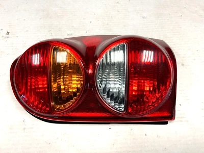 Feu arrière droit côté passager Jeep Liberty Cherokee 2002-2004 55155828 - Photo 1/4