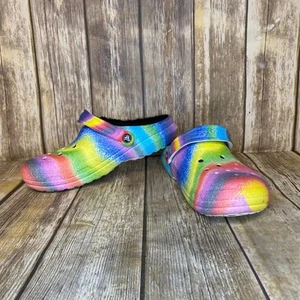 CROCS Spray Tie-Dye Faux Fur Lined Clogs W-10 M-8 - Picture 1 of 8