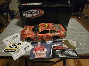 2014 Kevin Harvick 1/24 RCCA Elite Budweiser Holiday Packaging Phoenix Win - Foto 1 di 7