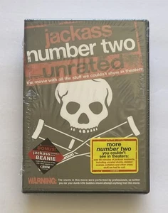 Jackass: Number Two (DVD, 2006, Unrated) With Beanie 2 - Imagen 1 de 2