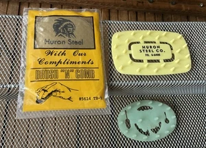 Vintage HURON STEEL WERBUNG - Seifenschalenhalter mit Stacheln & neu aus altem Lagerbestand versiegelter Bürstenkamm + - Bild 1 von 3