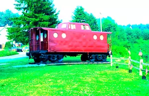 SLIDE ORIGINALE KODACHROME ex-PENNSYLVANIA RR CABOOSE #477869 CRESSON, PA 7/5/93 - Foto 1 di 1