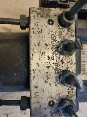 BOMBA ABS NISSAN MICRA 2003-2007 / Modulador / UNIDAD DE CONTROL 0265231341 47660AX600 Foto 1 de 3