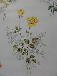 60er Jahre Tapete. Hildesia, gelbe u rote Rosen auf hellem Grund, 1 Rolle - Bild 1 von 3