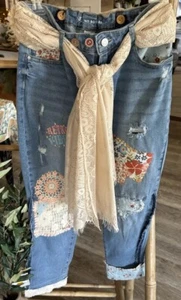 Upcycling Damen Shabby Chic Gypsy Hand Designed Jeans - Bild 1 von 14