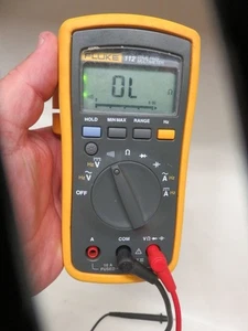Multimetro Fluke 112 true rms voltmetro ohm misuratore con cavi funzionante - Foto 1 di 3