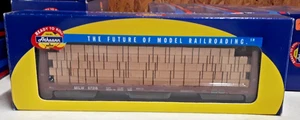 Athearn HO Scale Milwaukee Road 60' Bulkhead Flatcar w/Lumber Load (AA-183 - Picture 1 of 10