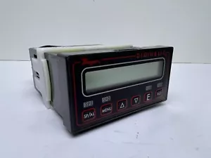 Dwyer DH-016 Digihelic Differential Pressure Controller +/-5 inch WC Range - Picture 1 of 8