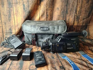 Videocámara Sony CCD-F201 HandyCam Super 8 de colección negra sin probar  - Imagen 1 de 8