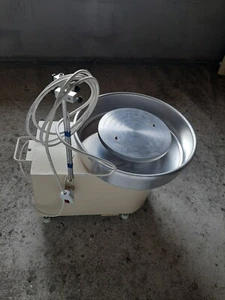 Electric Potters Disc Machine 230 V With chair and shapers. - Picture 1 of 9
