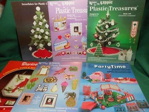 6 Plastic Canvas Leaflets Booklets Christmas Holiday Snowflakes Treasures - Picture 1 of 12