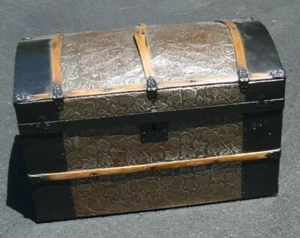 Antique Smaller Size Repainted Tin & Wood Dome Top Trunk - 20" x 11.5" x 12.5" - Picture 1 of 10