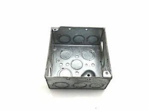 RACO 8232 Caja de Salida Knockout Cable Entrada 16-Knockout Soporte FM Montaje - Imagen 1 de 3