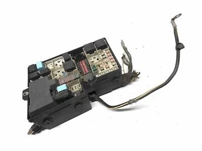 Conjunto de caja de fusibles de motor Mazda 3 2004-2009 OEM Foto 1 de 4