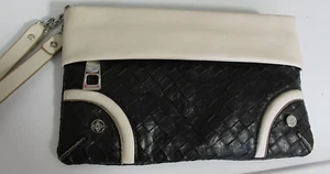 Vera Wang Purse Clutch Wristlet Black Champagne EUC Bag Woven Texture - Picture 1 of 4
