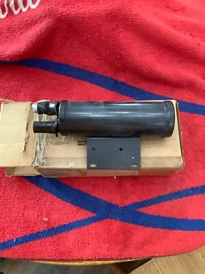 NOS 1973-76? Ford Gran Torino AC Receiver/Dryer D3OZ-19959-A - Image 1 of 4